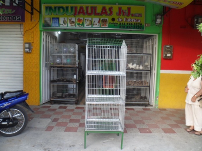 JAULA DE 3 PUESTOS VERTICAL PARA PAJAROS